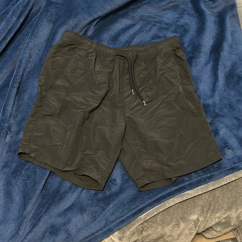 H&M Large Black shorts